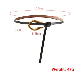 Dimensions détaillées de la ceinture fine en cuir noir avec boucle fer à cheval dorée, 120 cm