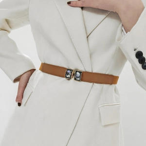 Ceinture élastique marron pour femme avec boucle en cristal gris et cadre métallique fin