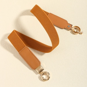Ceinture élastique femme marron camel avec boucle ronde en métal doré pour robes