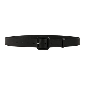 Minimalist black leather dress belt featuring a matching matte square buckle for women