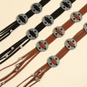 Böhmische Ethno-Taillengürtel mit silbernen Metallscheiben und Perlen im Vintage-Stil