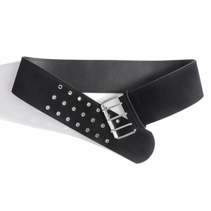 Ceinture large punk noire tendance avec trois rangées d'oeillets argentés et boucle double