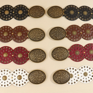 Ethno-Stil Taillengürtel aus PU-Leder mit runden, gravierten Metallschnallen im Vintage-Look