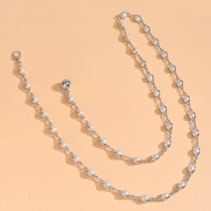 Elegante catena in vita di perle con accenti metallici argentati per abiti femminili
