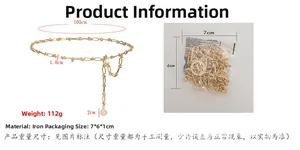 Détail d'une chaîne de taille en métal doré de 105 cm avec maillons circulaires