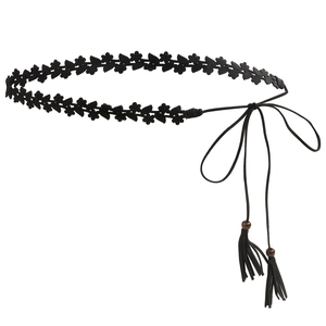 Cintura intrecciata boho con fiori neri in pelle scamosciata e nappe per abiti