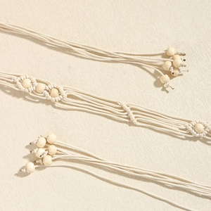 Chaîne de taille tressée bohème avec perles en bois naturel pour robes et style ethnique