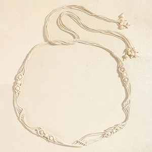 Ceinture bohème tissée en coton crème avec perles en bois et glands pour les robes