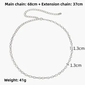Catena da vita in argento con maglie a cuore e dettagli sulla lunghezza di 68 cm