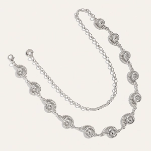 Minimalist silver metal waist chain with seashell pendants for dresses and beachwear
