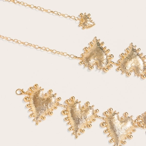 Elegant gold heart link belt with hammered texture and adjustable lobster clasp chain