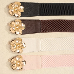 Elastischer Gürtel Set mit goldener Blumenschnalle in Schwarz, Braun, Beige und Rosa