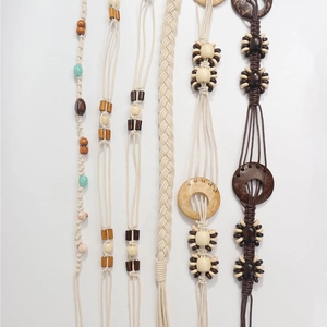 Ethno-Wachsseil Flechtgürtel im Boho-Stil mit Perlen und Holzringen für Damenkleider
