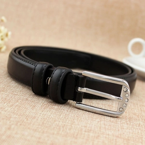 Ceinture fine noire pour femme avec boucle argentée ornée de cinq strass étincelants
