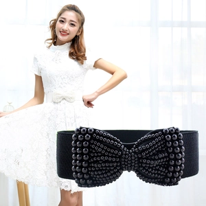 Cintura larga elastica da donna con grande fiocco decorato di perle in nero e bianco