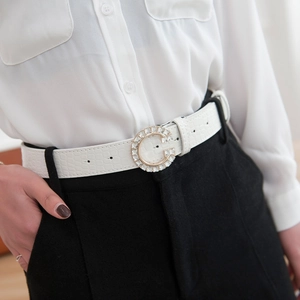 Women's white crocodile textured PU leather belt with sparkling rhinestone G-buckle