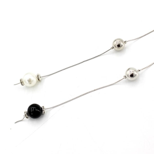 Elegant thin metal waist chain for women with white pearls and black beads detailing