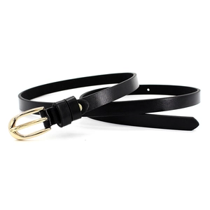 Cintura sottile in pelle nera da donna con fibbia ovale in metallo dorato lucido