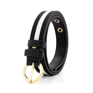 Ceinture en toile rayée avec détails en cuir noir et boucle ronde en métal doré
