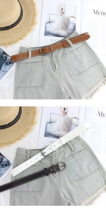 Tre cinture minimaliste in ecopelle marrone bianco e nero con fibbia a D in stile retrò