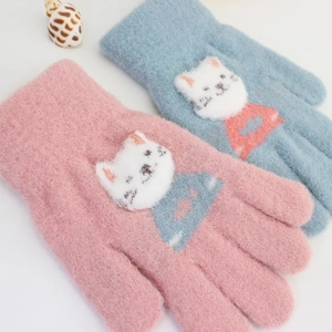 Cozy knit gloves for kids with cute cartoon cat patches in pink and light blue colors