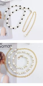 Detailansicht des Damen-Kettengürtels mit Perlen, goldenen Ketten und Glitzersteinen