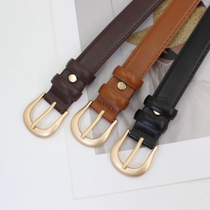 Trois ceintures femme minimalistes en noir et marron avec boucles dorées demi-rondes