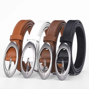 Ceinture Fine en Similicuir PU Style Punk pour Femmes Avec Rivets Croissant de Lune et Boucle Ovale en Argent Vieilli Vintage