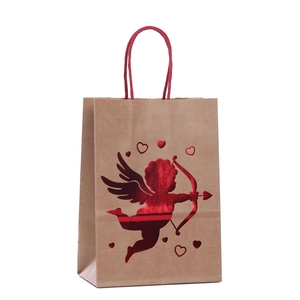 Braune Geschenktüte aus Kraftpapier mit rotem Herz-Cupid-Motiv für den Valentinstag