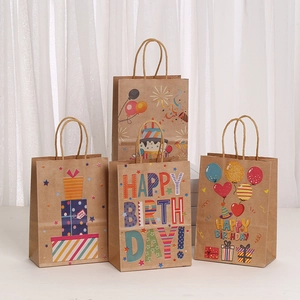 Lot de quatre sacs cadeaux en papier kraft marron avec ballons et gâteaux Joyeux Anniversaire