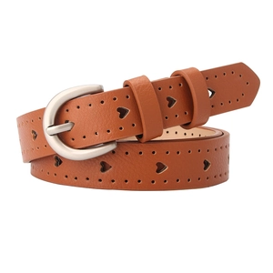 Cintura da donna in pelle marrone con intagli a cuore e fibbia a D in metallo argento