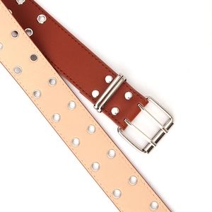 Ceinture en cuir à doubles œillets pour femmes avec boucle à ardillon en deux couleurs