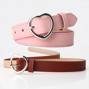 Cinturón de Cuero Artificial Delgado para Mujer con Hebilla de Metal de Corazón Dulce Casual y Versátil para Vaqueros Vestidos