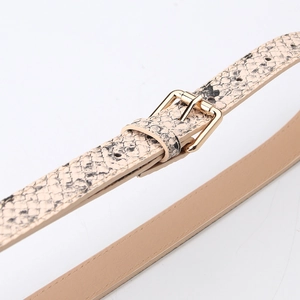 Ceinture fine en cuir PU pour femme avec motif serpent beige et boucle ardillon dorée