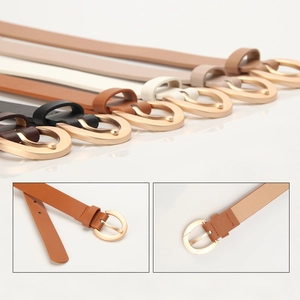 Ceintures fines en similicuir pour femmes avec boucles dorées en forme de D au design épuré