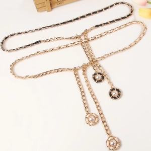 Ceinture Chaîne de Taille Femme Vintage en Métal Avec Pendentif Fleur en Cuir Entrelacé et Fausse Künstliche Perle Élégante Fine