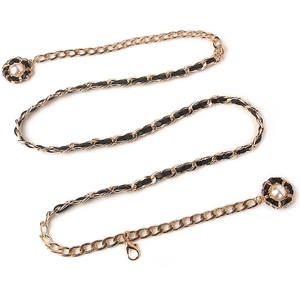 Ceinture chaîne dorée pour femme avec cuir noir tressé et élégantes fleurs en perles