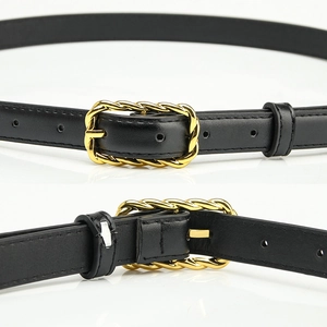 Sottile cintura in pelle nera da donna con elegante fibbia quadrata intrecciata dorata