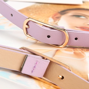 Fine ceinture élégante en cuir lavande pour femme avec boucle dorée polie pour robes