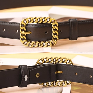 Vintage Damenledergürtel in Schwarz mit antiker goldener Kettenschnalle in Rechteckform
