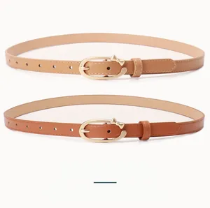 Détail de ceintures fines en PU kaki et marron avec boucles dorées à nœud élégant