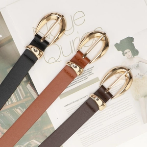 Lot de trois fines ceintures pour femmes en noir et marron avec boucles dorées polies
