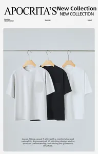 Vista de t-shirts de algodón en gris negro y blanco con diseño de costura asimétrica