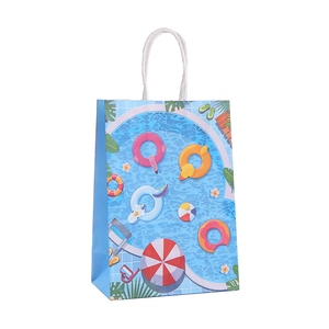 Détail du sac cadeau en papier kraft thème piscine avec poignées en corde blanche