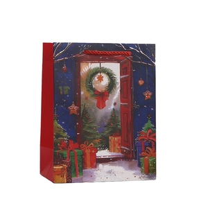 Christmas wreath gift bag with red door illustration and rope handles for party favors