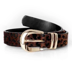 Ceinture femme chic à motif léopard en crin de cheval avec boucle dorée et double passant