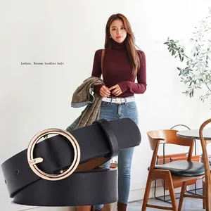 Ceinture minimaliste femme avec boucle ronde dorée en styles de cuir noir et blanc