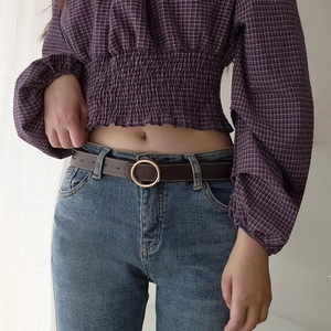 Ceinture pour Femmes en Similicuir à la Mode Avec Boucle Ronde Dorée Classique Surpiqûre Décontractée Polyvalente pour Jeans