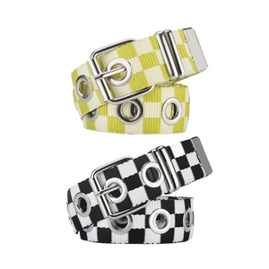 Cinture in tela a scacchi con occhielli metallici e fibbie argentate in giallo e nero
