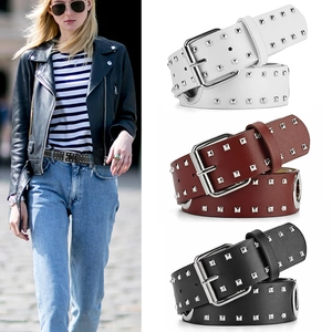 Punk lederen riemen met zilveren vierkante studs en metalen gespen in drie kleuren